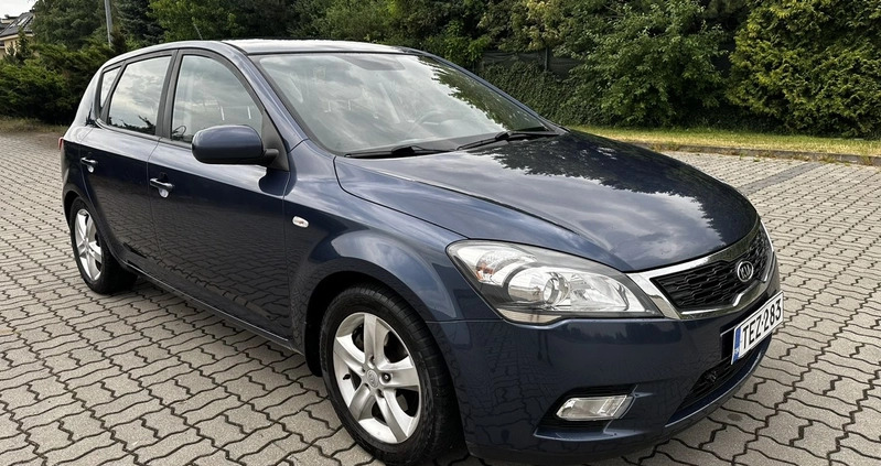 Kia Ceed cena 22999 przebieg: 211695, rok produkcji 2010 z Piaseczno małe 466